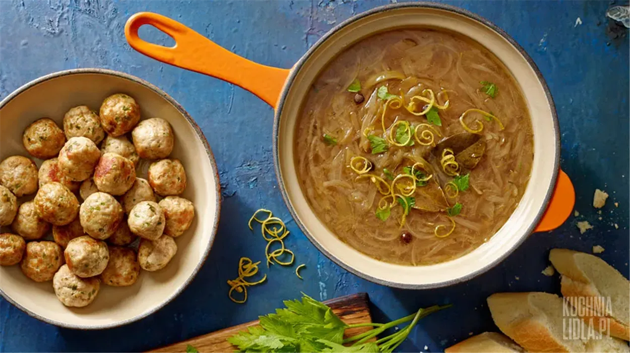 Zupa cebulowa z pulpecikami Zupa cebulowa z pulpecikami