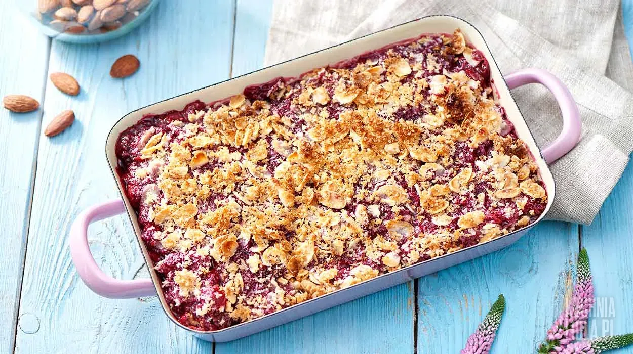 Crumble bars z rabarbarem i wiśniami Crumble bars z rabarbarem i wiśniami