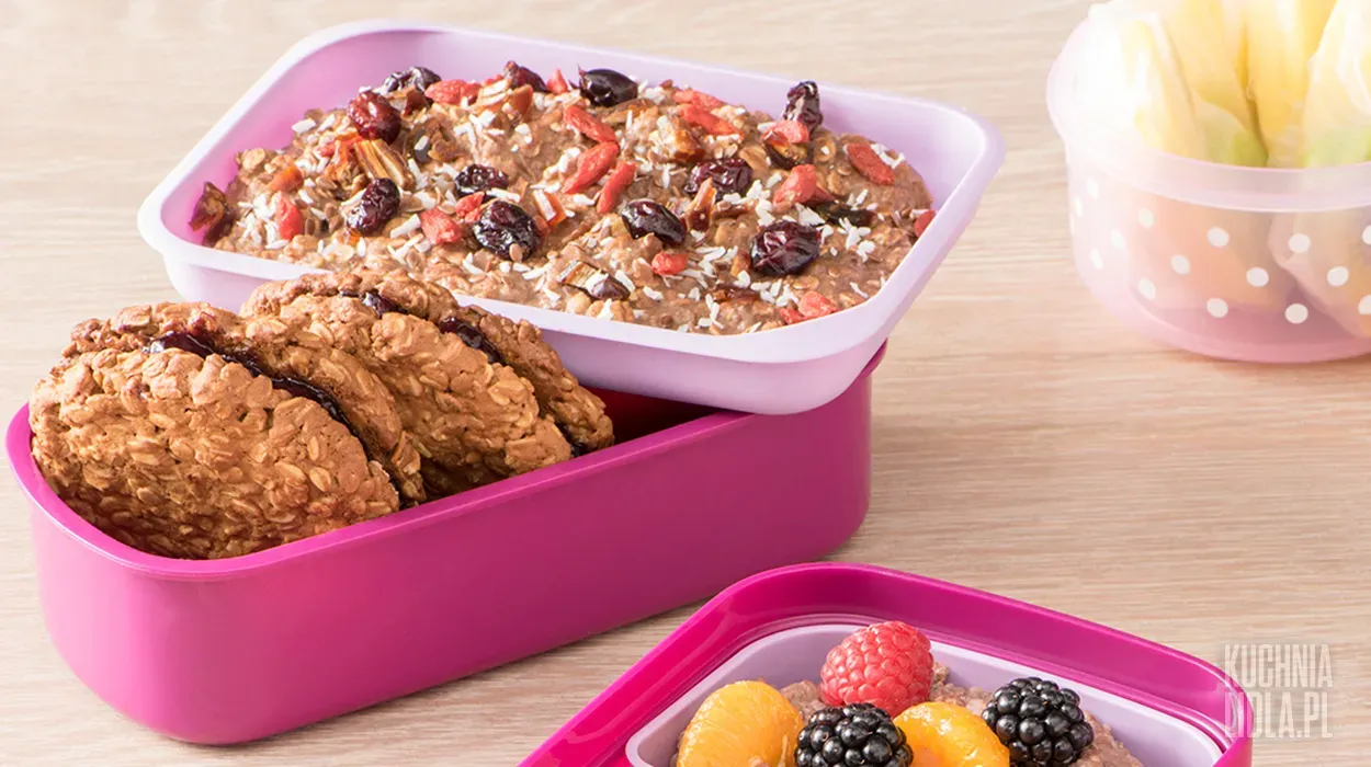 Czekoladowa miska smoothie i ciastka owsiane – lunchbox na słodko Czekoladowa miska smoothie i ciastka owsiane – lunchbox na słodko